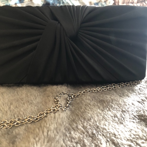 Clutch - Picture 4 of 6